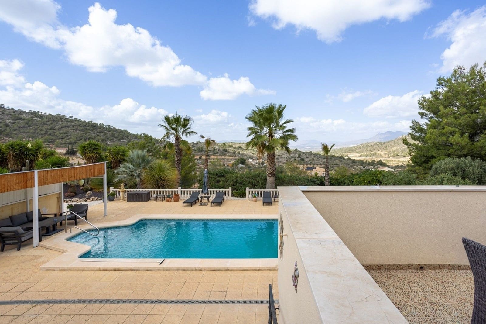 4 bedroom Villa for sale in La Zarza with pool garage - € 385,000 (Ref: 5469880)
