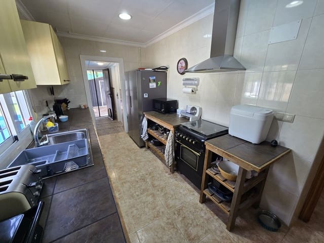 3 soveværelse Villa til salg i Sax med swimmingpool garage - € 265.000 (Ref: 5499232)