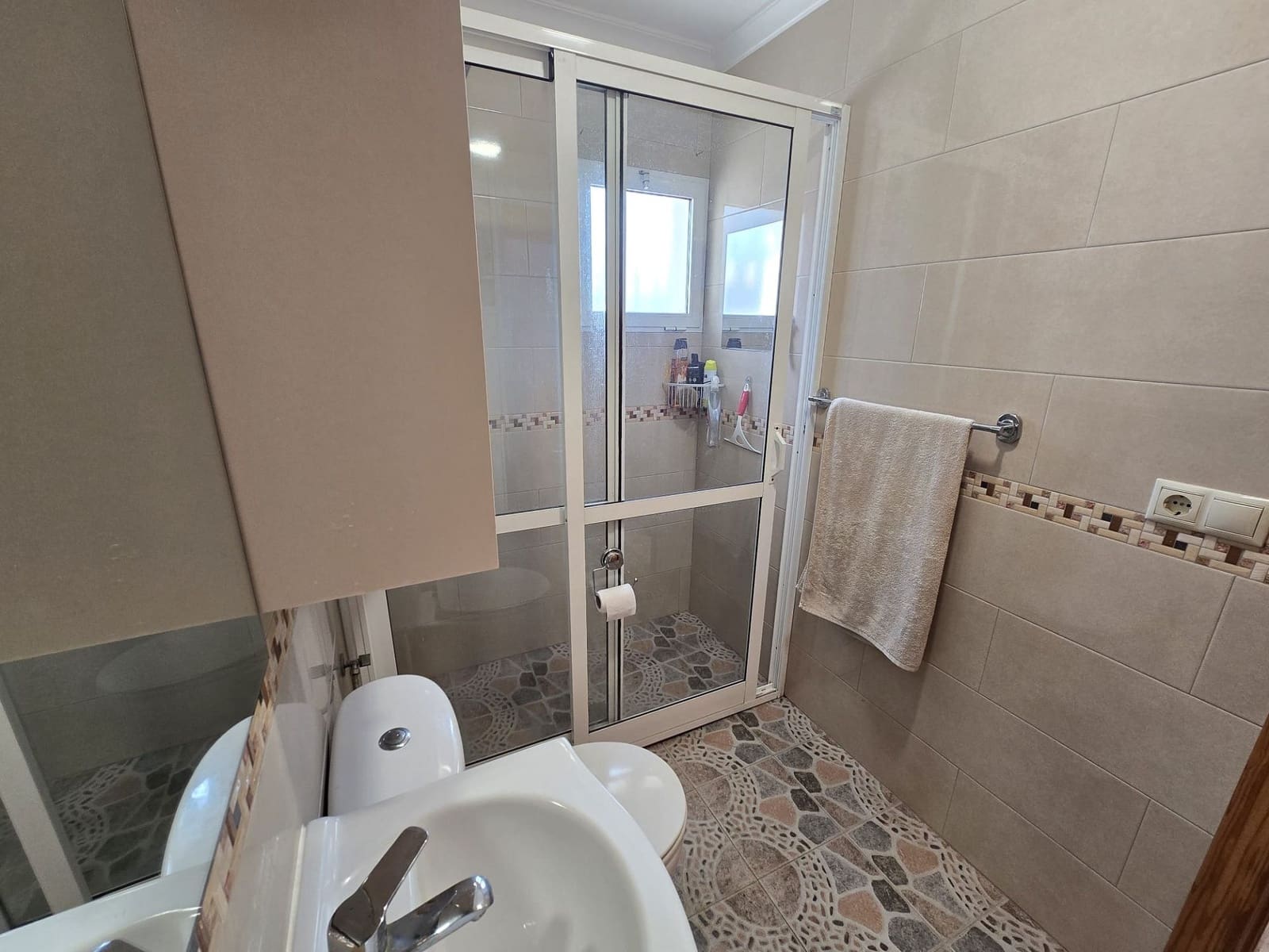 3 bedroom Villa for sale in Sax with pool garage - € 265,000 (Ref: 5499232)