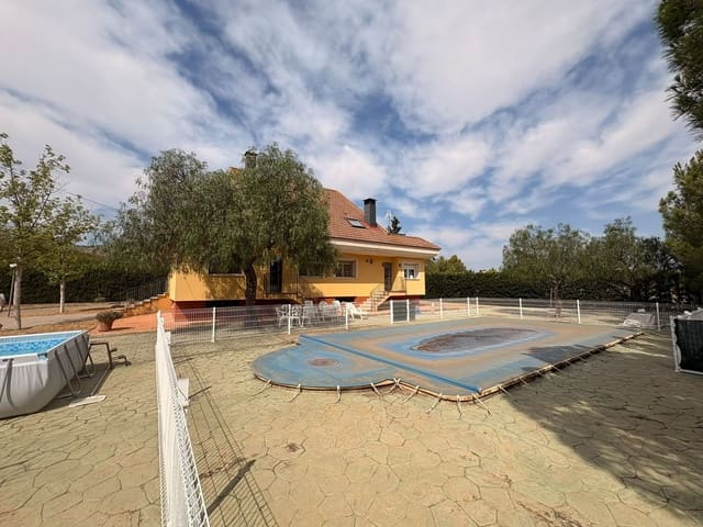 8 sypialnia Willa na sprzedaż w Yecla z basenem garażem - 549 000 € (Ref: 5598240)