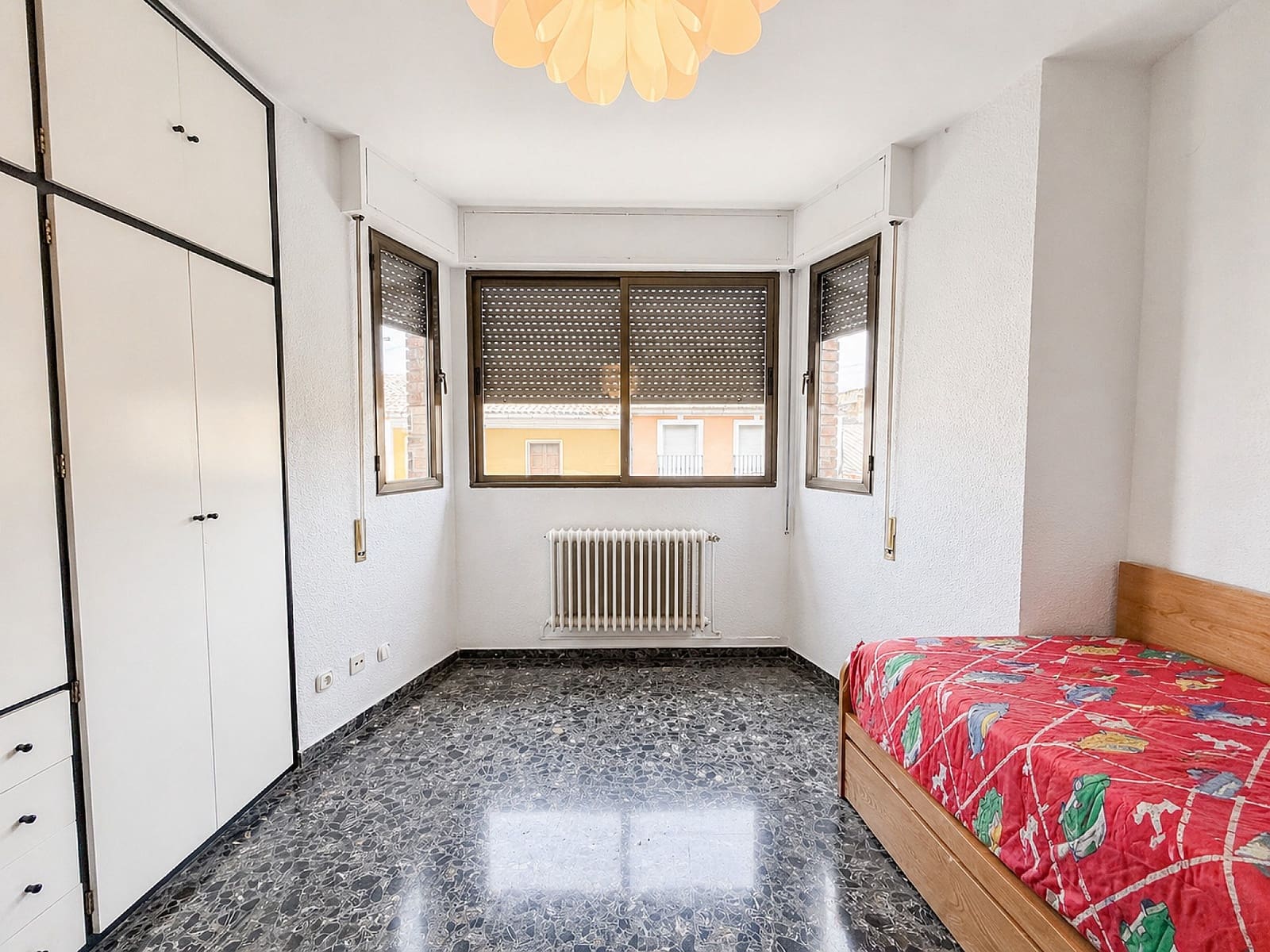 4 chambre Maison de Ville à vendre à Yecla avec piscine garage - 199 995 € (Ref: 5626032)