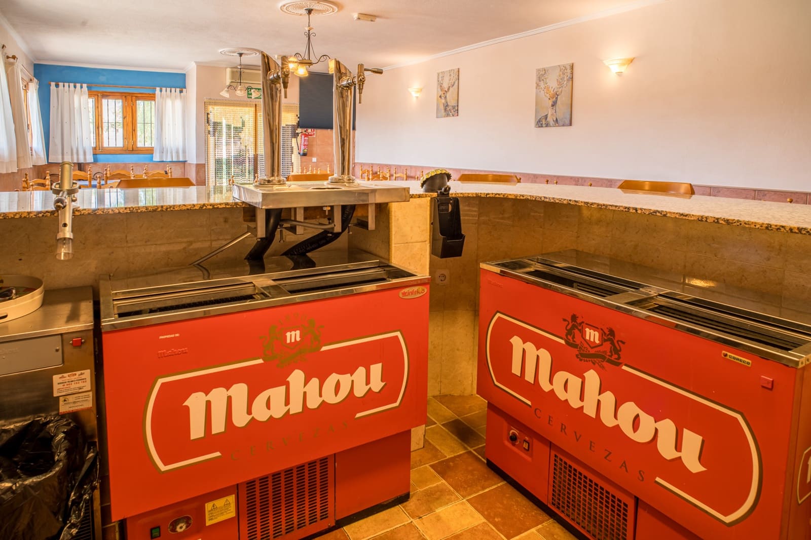 Chalet de 5 habitaciones en Pinoso en venta con piscina - 399.995 € (Ref: 5643594)
