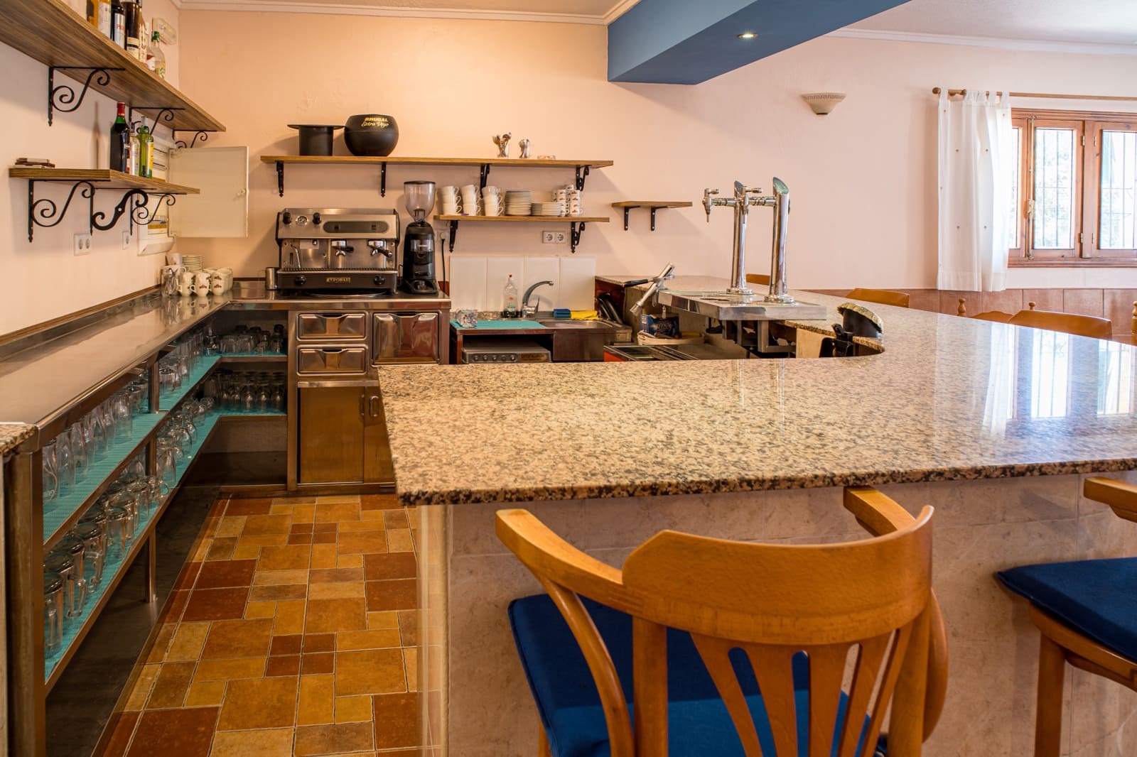 Chalet de 5 habitaciones en Pinoso en venta con piscina - 399.995 € (Ref: 5643594)