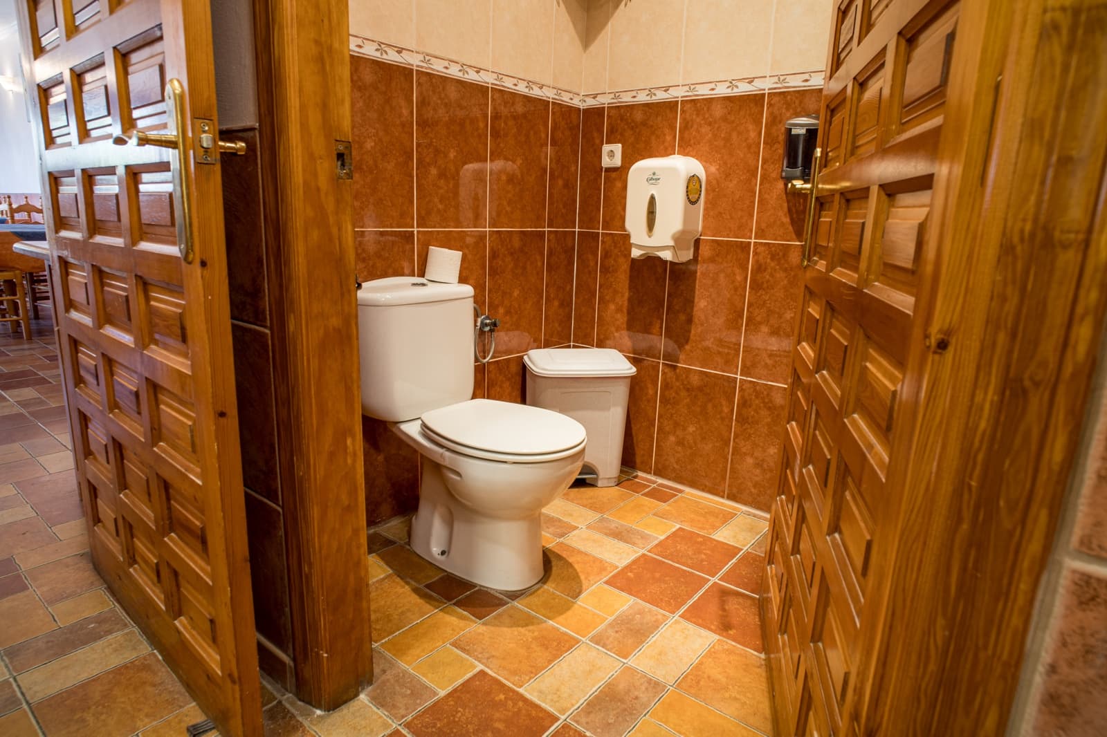 Chalet de 5 habitaciones en Pinoso en venta con piscina - 399.995 € (Ref: 5643594)