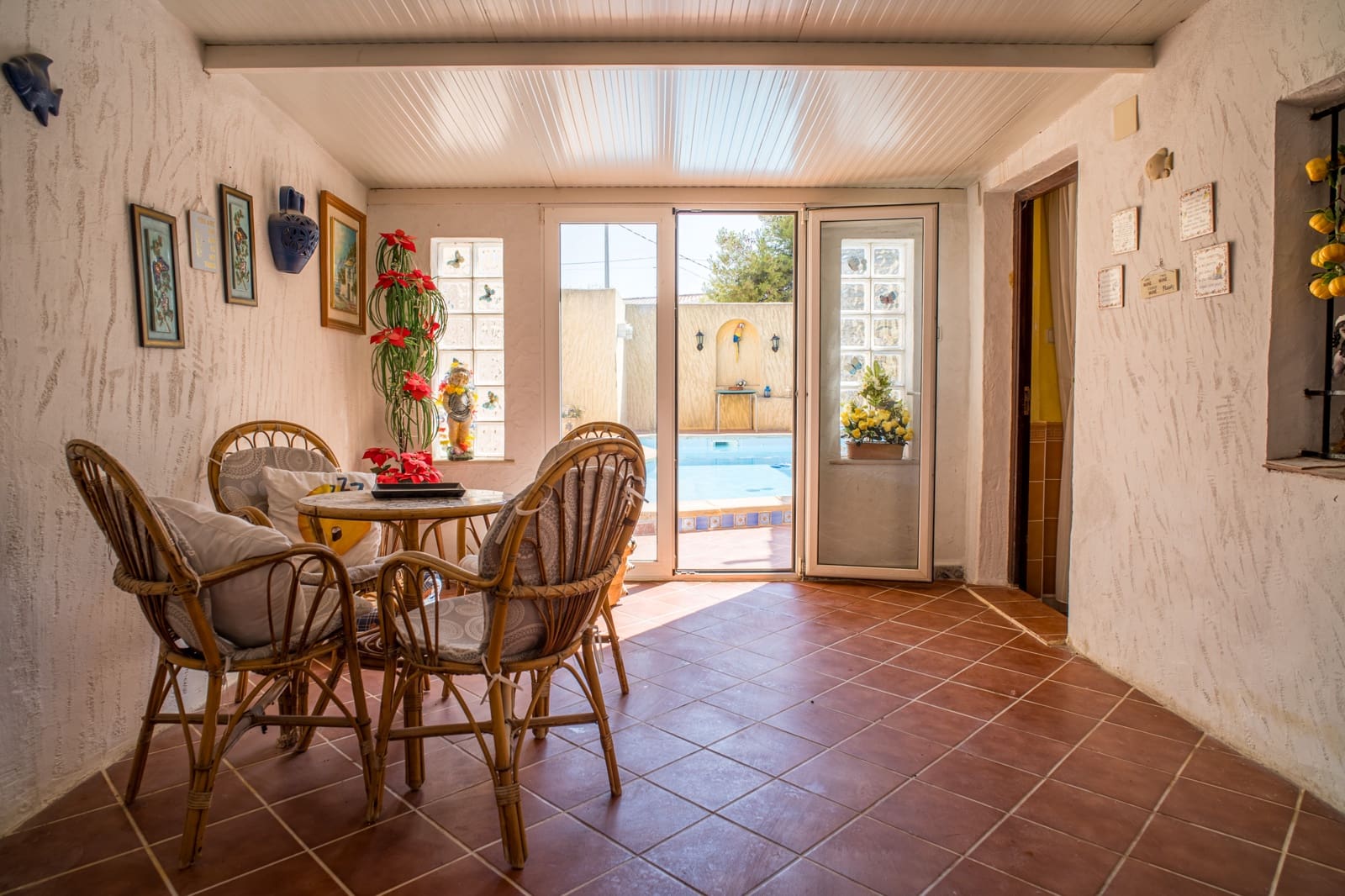 Chalet de 5 habitaciones en Pinoso en venta con piscina - 399.995 € (Ref: 5643594)