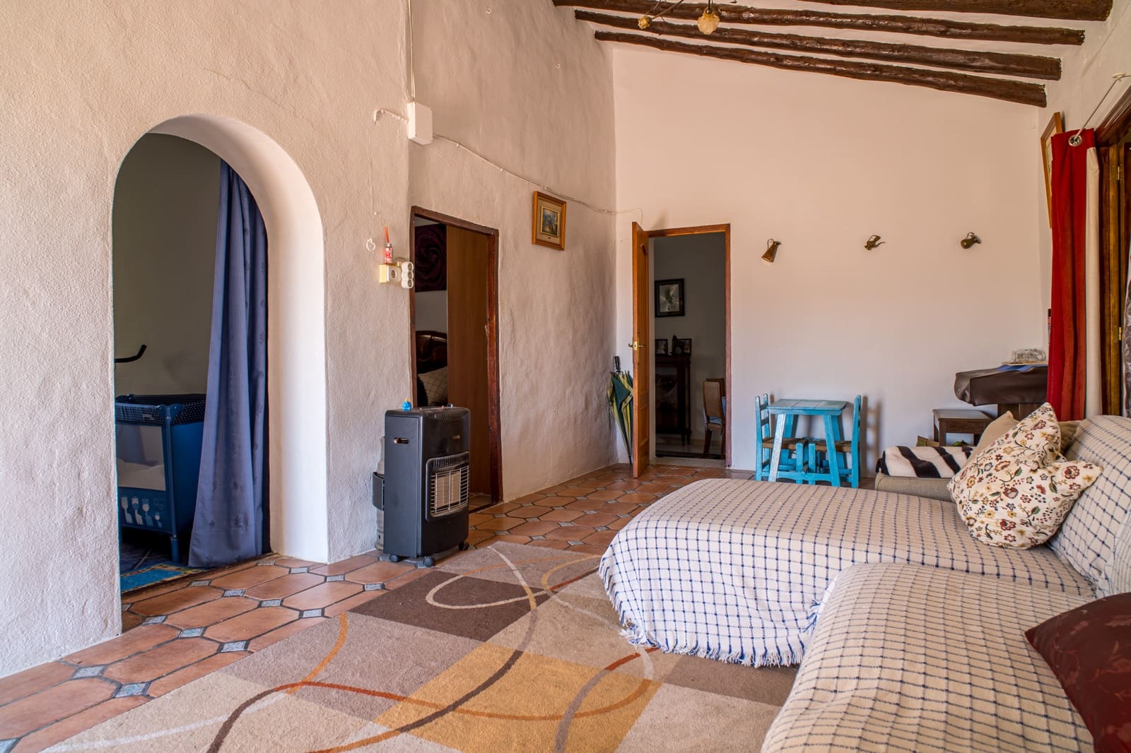Chalet de 5 habitaciones en Pinoso en venta con piscina - 399.995 € (Ref: 5643594)