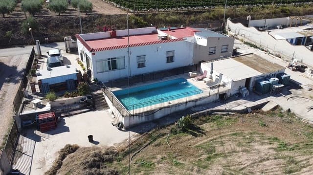 4 soverom Villa til salgs i La Romana med svømmebasseng - € 220 000 (Ref: 5712544)