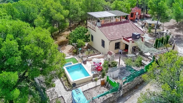 2 soverom Finca/Herregård til salgs i Castalla med svømmebasseng - € 259 000 (Ref: 5978992)