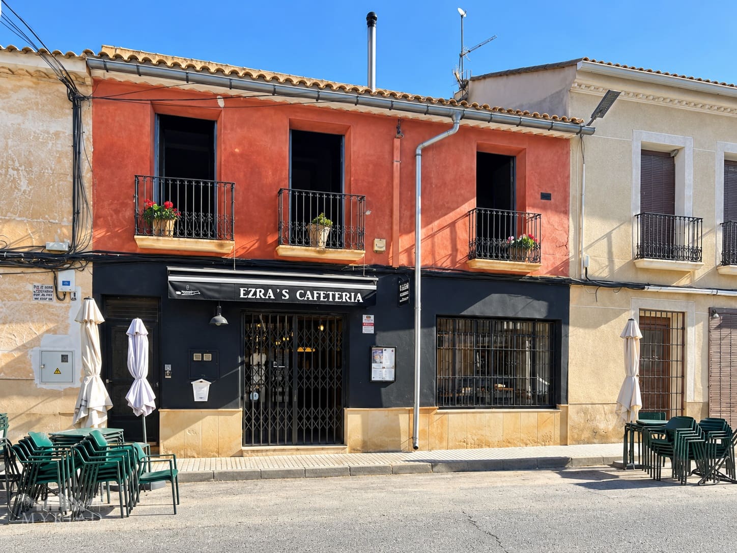 3 bedroom Townhouse for sale in Pinoso with garage - € 370,000 (Ref: 6132154)