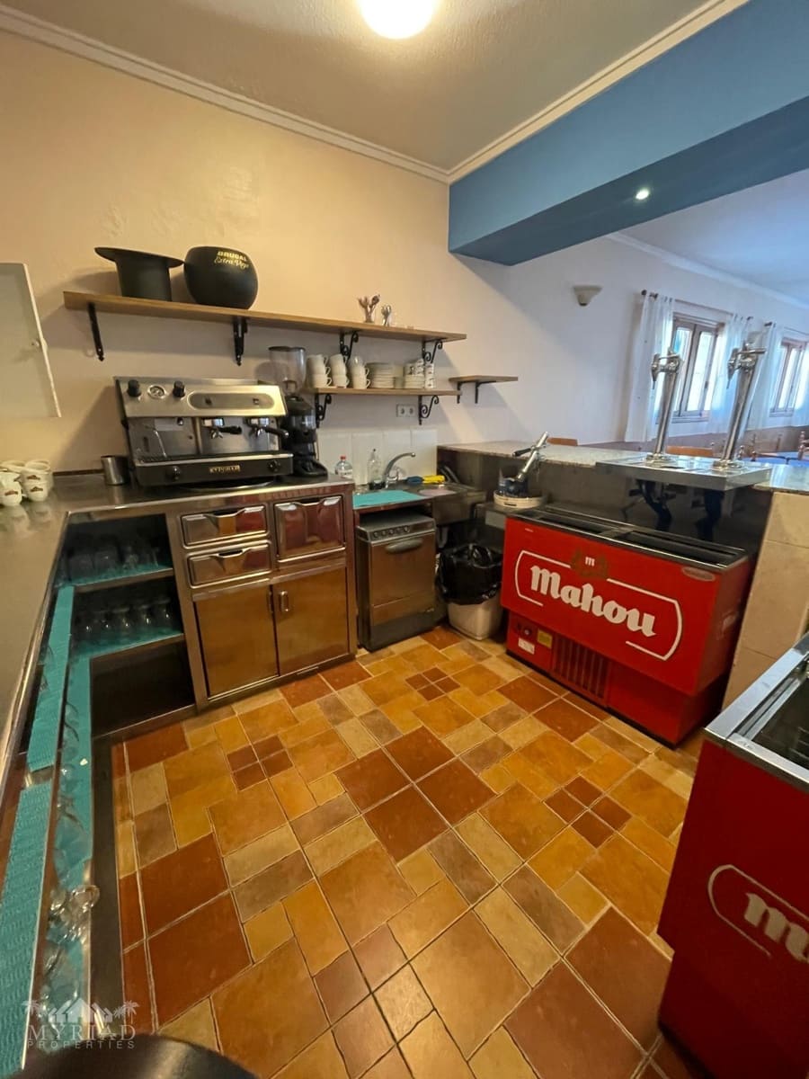 6 bedroom Finca/Country House for sale in Pinoso with pool - € 395,000 (Ref: 6382555)