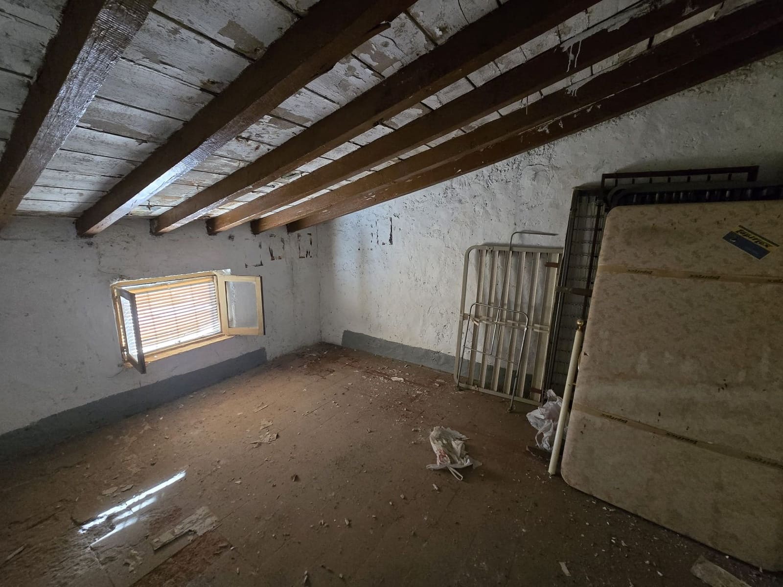 11 sovrum Hus till salu i Sax - 210 000 € (Ref: 7777151)