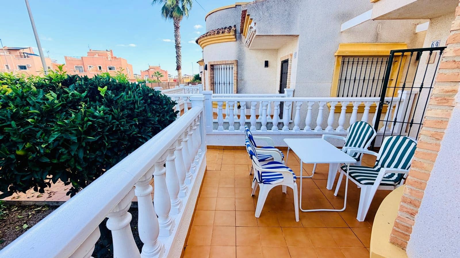 3 soveværelse Villa til salg i Los Montesinos med garage - € 255.000 (Ref: 7923085)