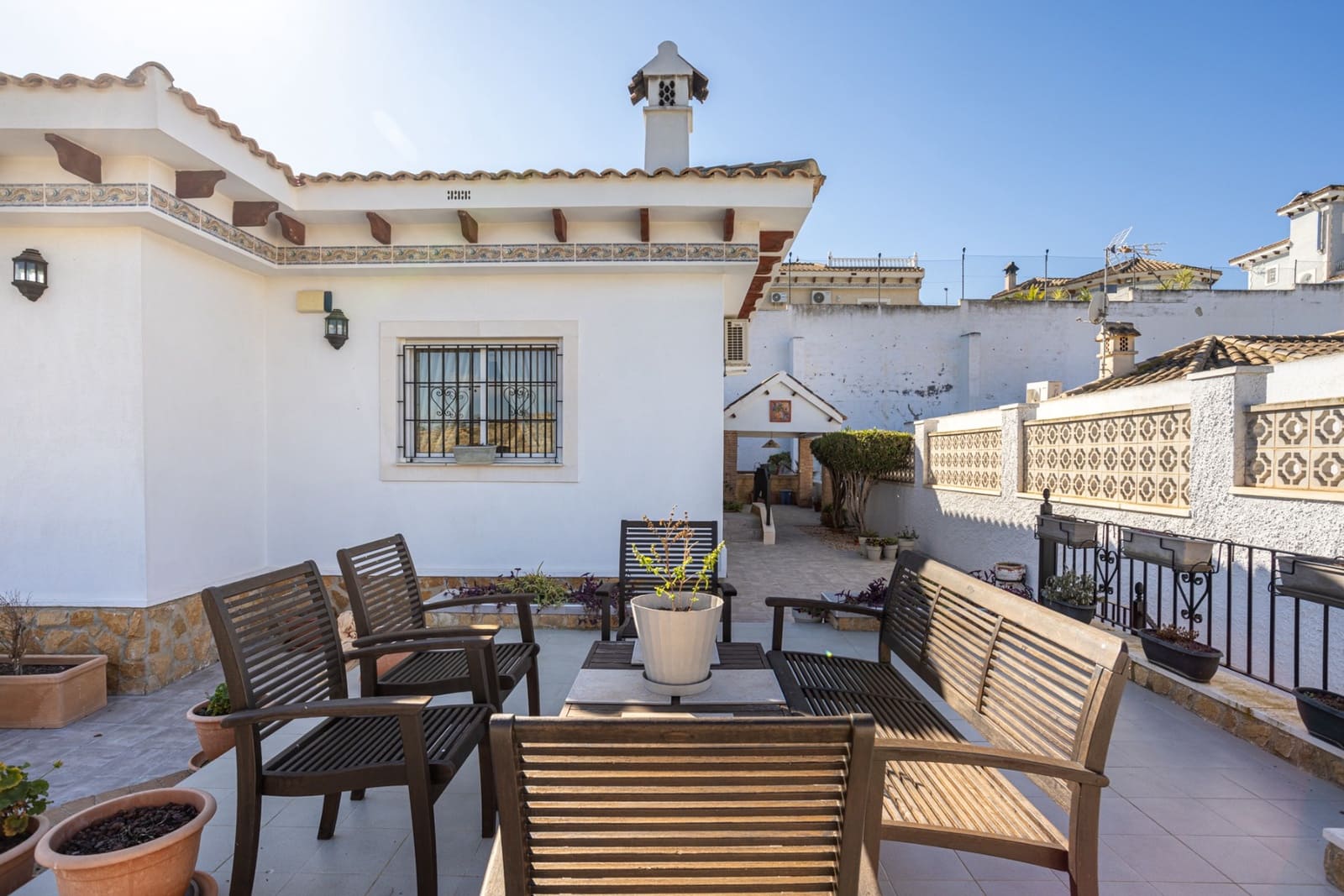 Chalet de 3 habitaciones en Bigastro en venta con garaje - 295.000 € (Ref: 7923088)