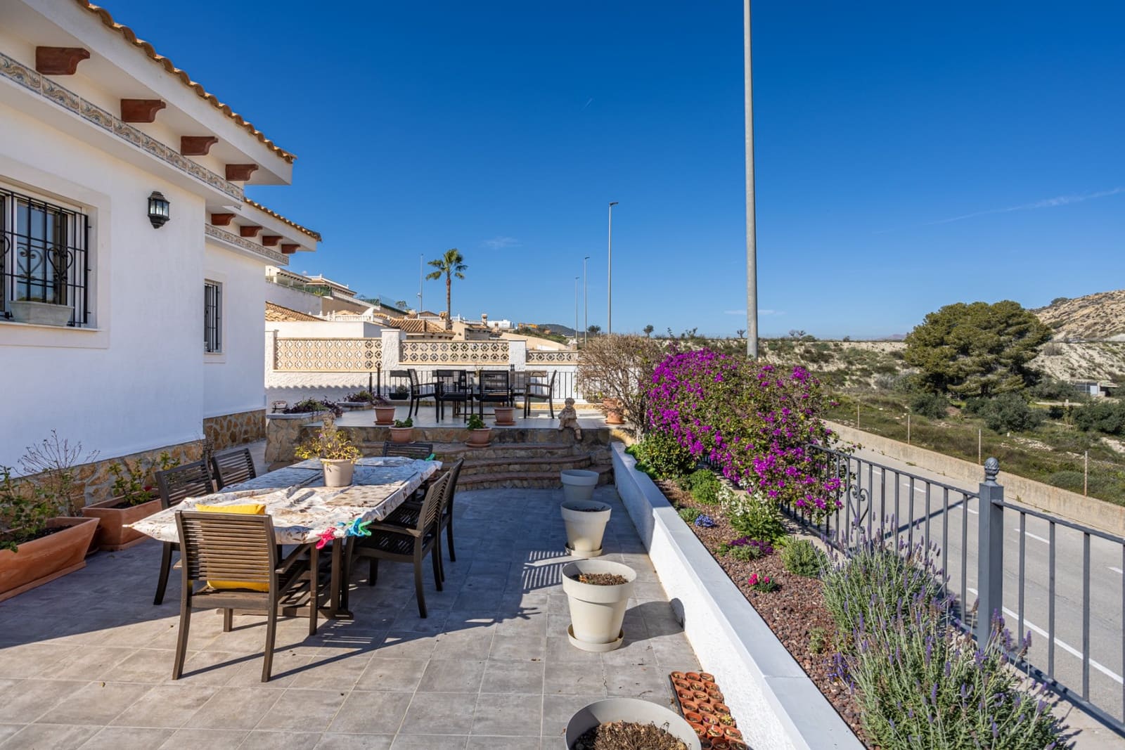 Chalet de 3 habitaciones en Bigastro en venta con garaje - 295.000 € (Ref: 7923088)