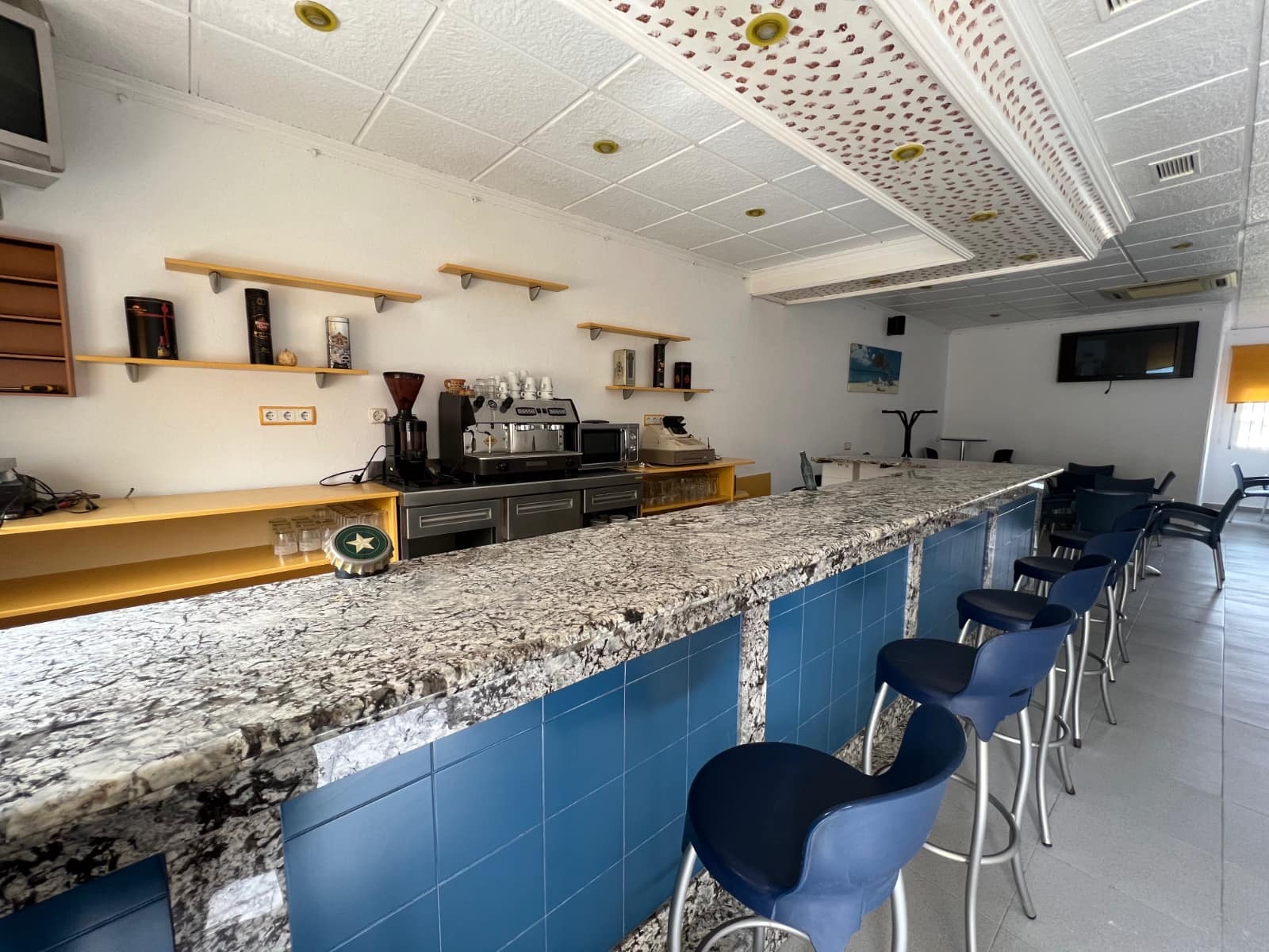 Kommersiell til salgs i Macisvenda med svømmebasseng - € 65 000 (Ref: 8649246)