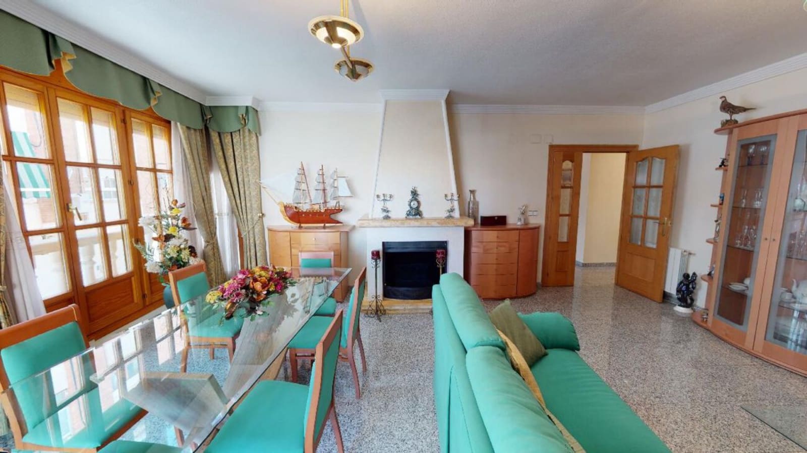 4 slaapkamer Villa te koop in Sax met zwembad - € 450.000 (Ref: 8649261)