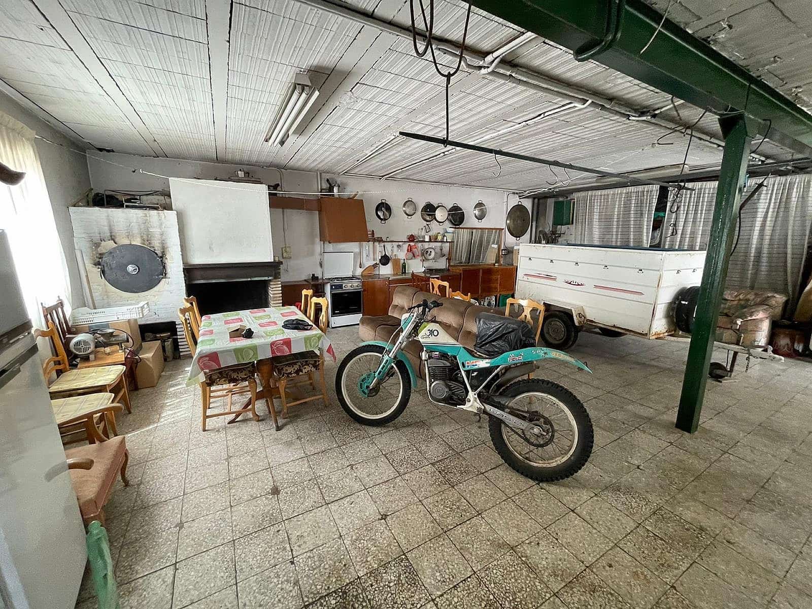 5 slaapkamer Huis te koop in Salinas met zwembad garage - € 199.995 (Ref: 8649445)