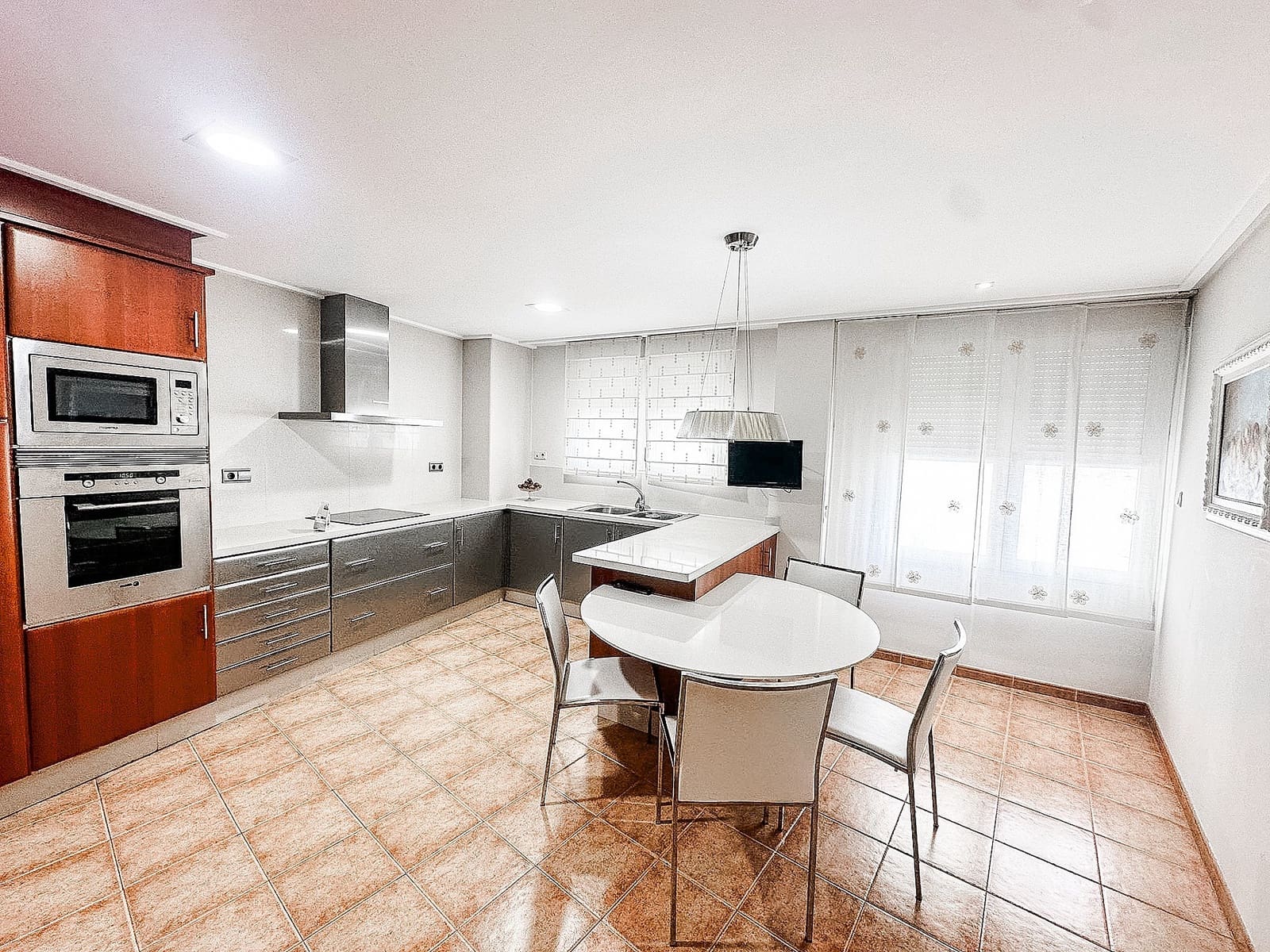 5 soveværelse Byhus til salg i Almansa med swimmingpool - € 345.000 (Ref: 8649617)