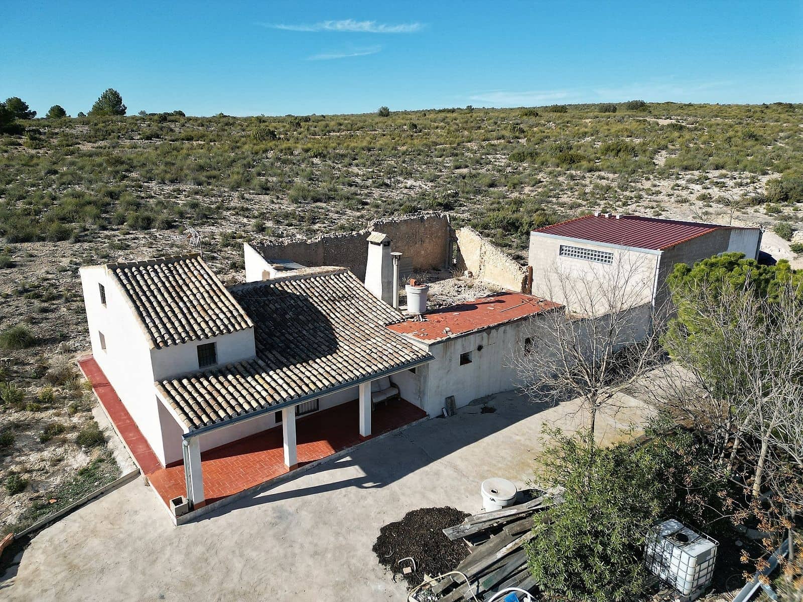 5 sypialnia Finka/Dom wiejski na sprzedaż w Caudete z basenem garażem - 145 000 € (Ref: 8649619)