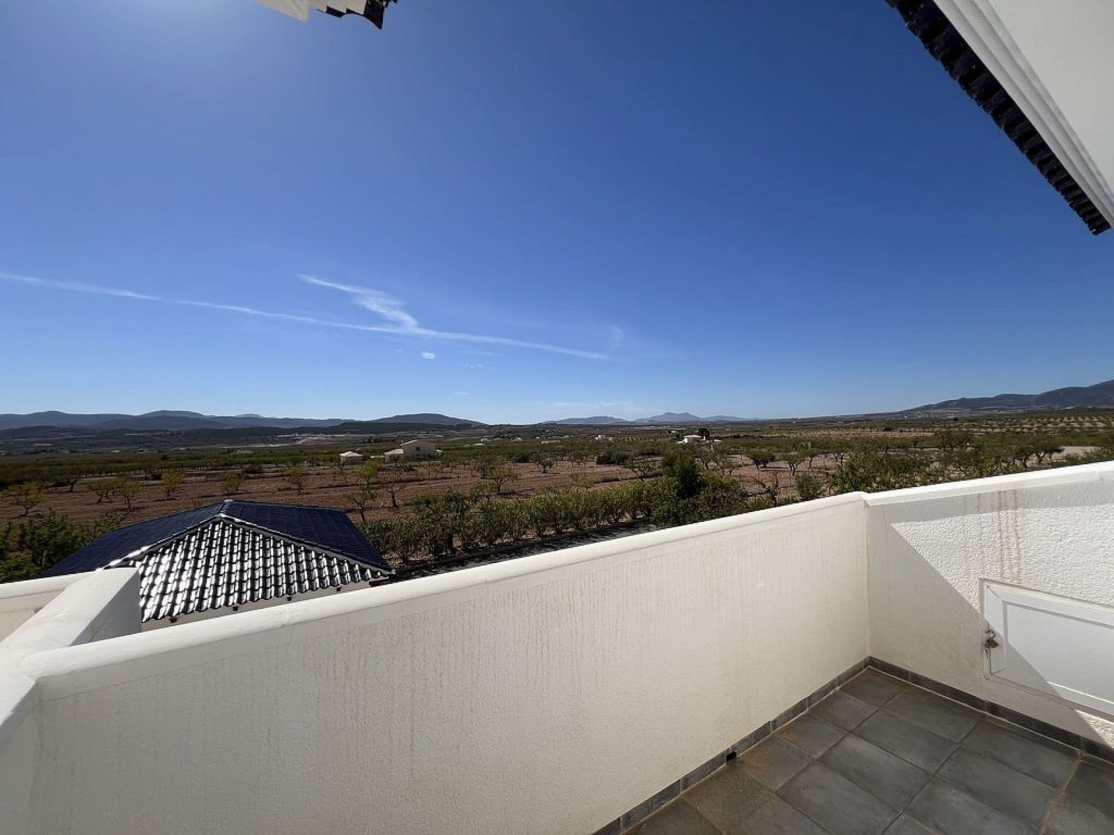 4 bedroom Villa for sale in Pinoso with pool garage - € 475,000 (Ref: 8649735)