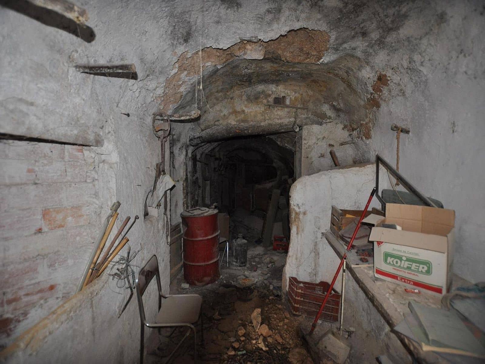 5 bedroom Cave House for sale in Jumilla with garage - € 69,995 (Ref: 8649770)