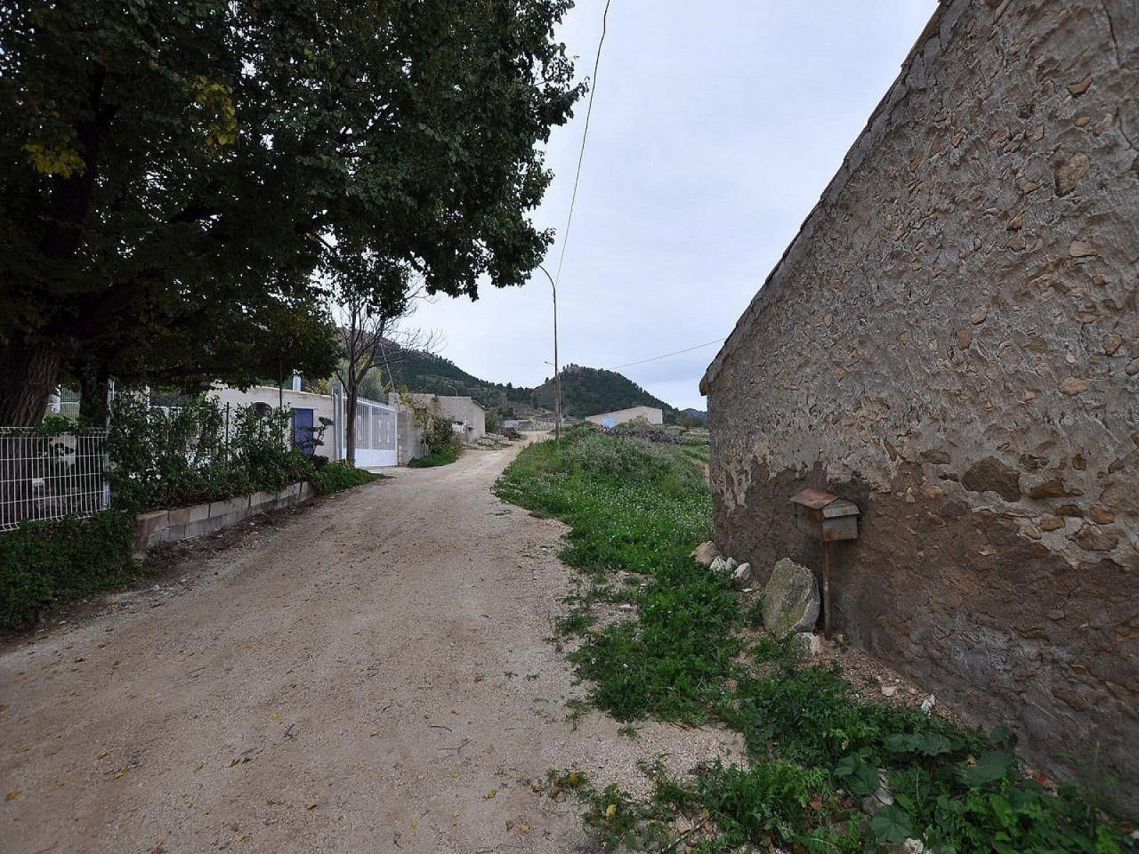 5 bedroom Cave House for sale in Jumilla with garage - € 69,995 (Ref: 8649770)
