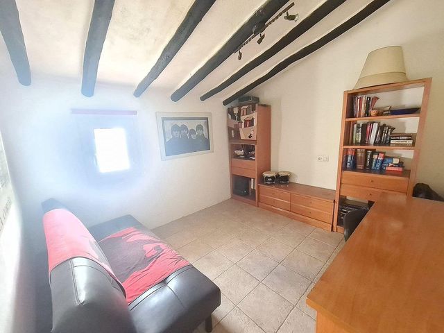 3 soveværelse Byhus til salg i Sax - € 99.950 (Ref: 8649783)
