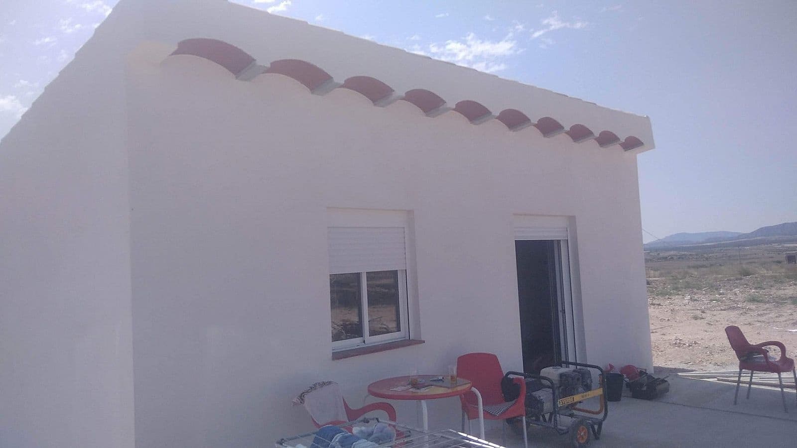 Villa for sale in Jumilla with pool - € 119,000 (Ref: 8649787)