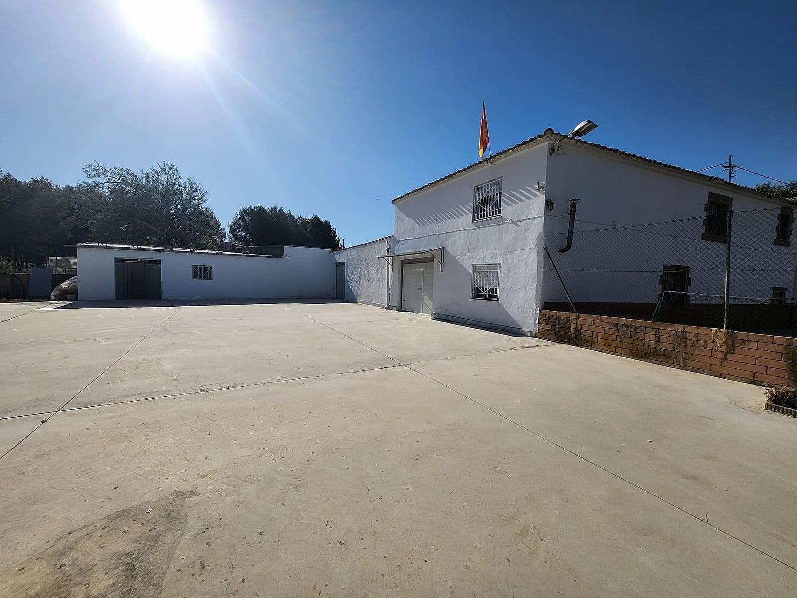 7 chambre Finca/Maison de Campagne à vendre à Villena avec piscine garage - 290 000 € (Ref: 8649826)