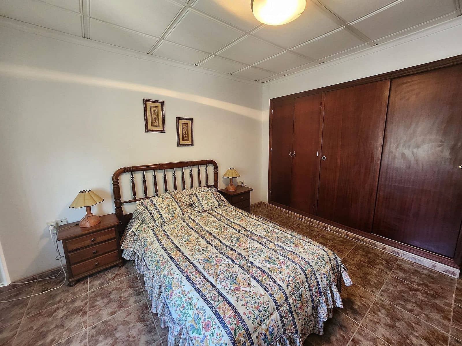 7 chambre Finca/Maison de Campagne à vendre à Villena avec piscine garage - 290 000 € (Ref: 8649826)