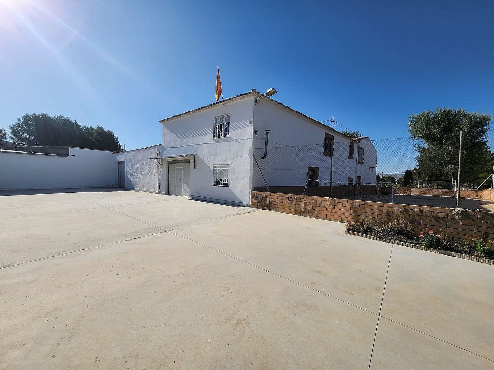 7 chambre Finca/Maison de Campagne à vendre à Villena avec piscine garage - 290 000 € (Ref: 8649826)