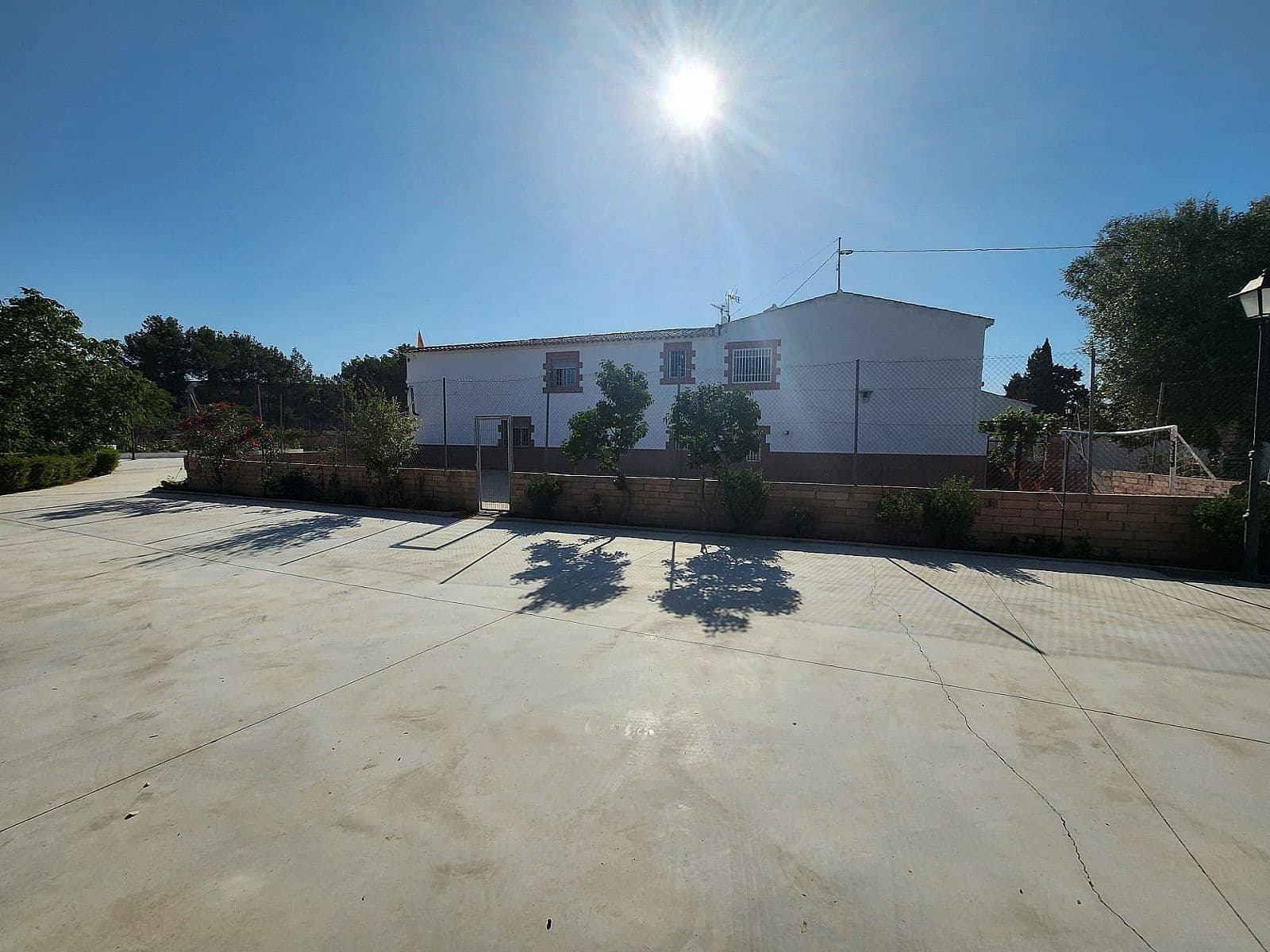 7 chambre Finca/Maison de Campagne à vendre à Villena avec piscine garage - 290 000 € (Ref: 8649826)