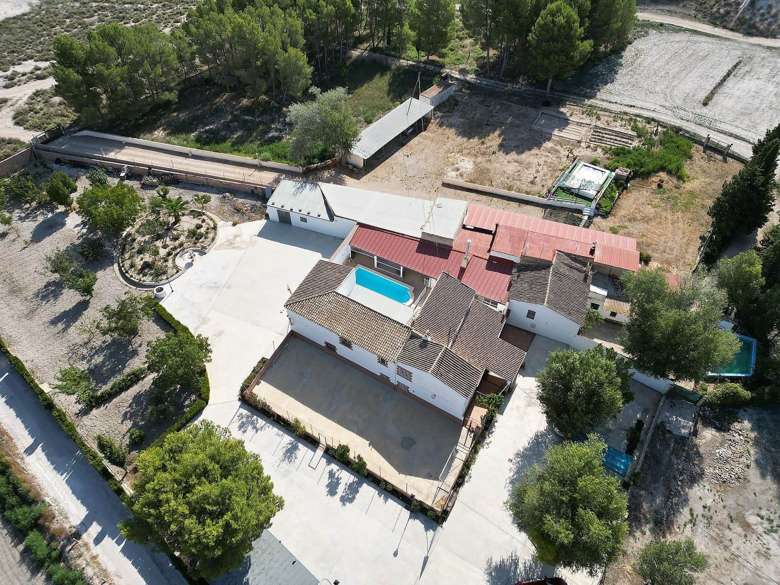 7 chambre Finca/Maison de Campagne à vendre à Villena avec piscine garage - 290 000 € (Ref: 8649826)