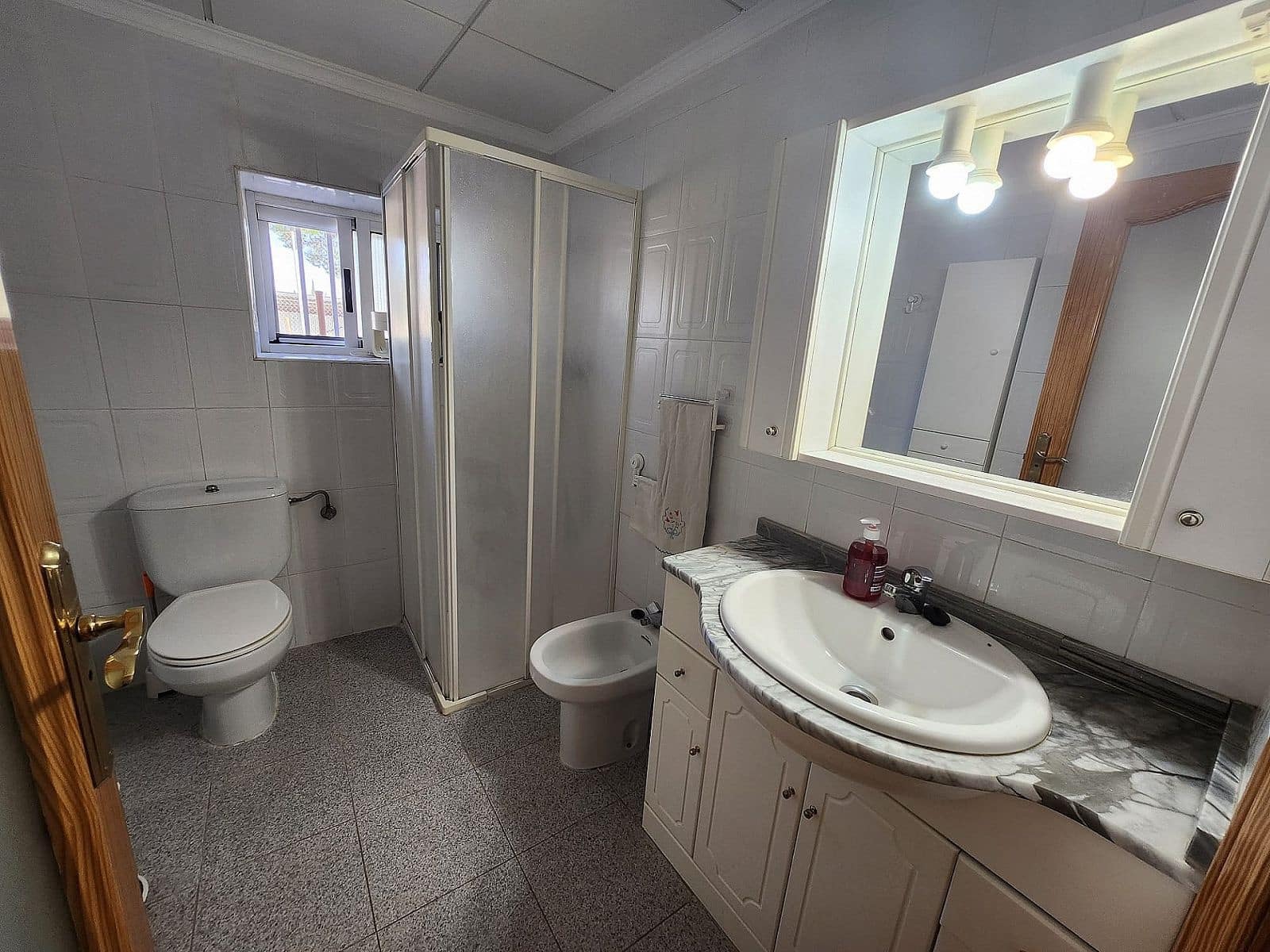 7 chambre Finca/Maison de Campagne à vendre à Villena avec piscine garage - 290 000 € (Ref: 8649826)