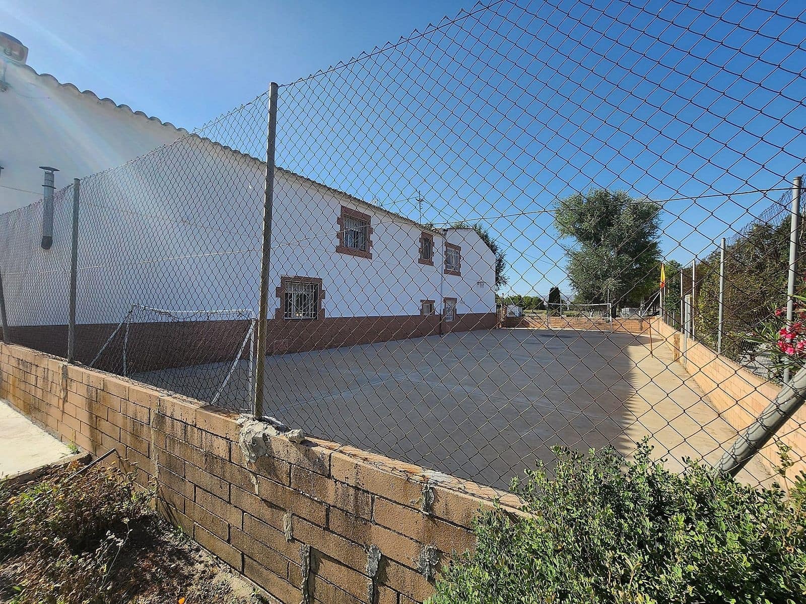 7 chambre Finca/Maison de Campagne à vendre à Villena avec piscine garage - 290 000 € (Ref: 8649826)