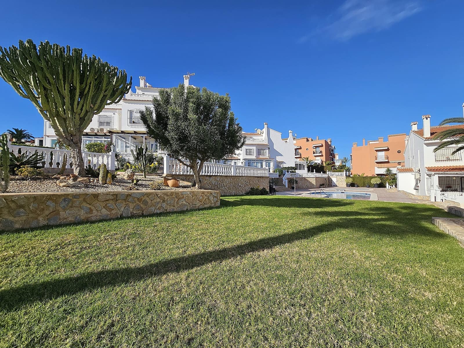 3 slaapkamer Huis te koop in La Mata met zwembad - € 299.950 (Ref: 8775860)