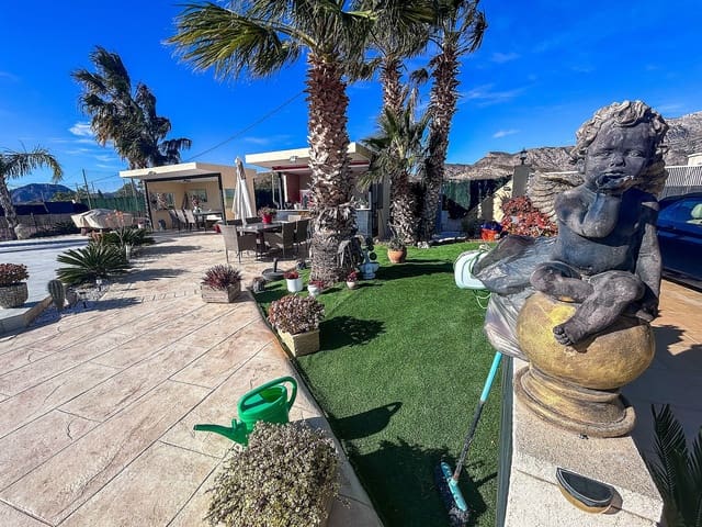 5 bedroom Villa for sale in Jijona / Xixona with pool garage - € 549,000 (Ref: 8775861)