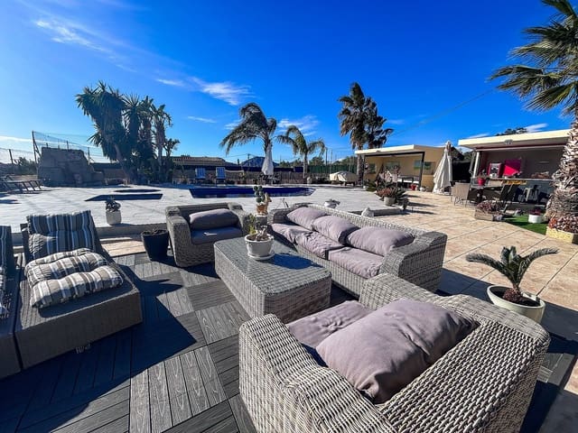 5 bedroom Villa for sale in Jijona / Xixona with pool garage - € 549,000 (Ref: 8775861)