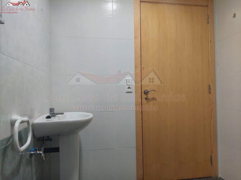 Erhverv til salg i Sax med swimmingpool - € 140.000 (Ref: 8776973)