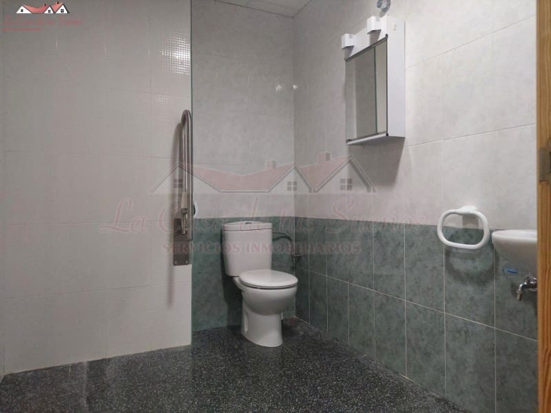 Erhverv til salg i Sax med swimmingpool - € 140.000 (Ref: 8776973)