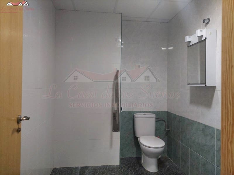 Erhverv til salg i Sax med swimmingpool - € 140.000 (Ref: 8776973)