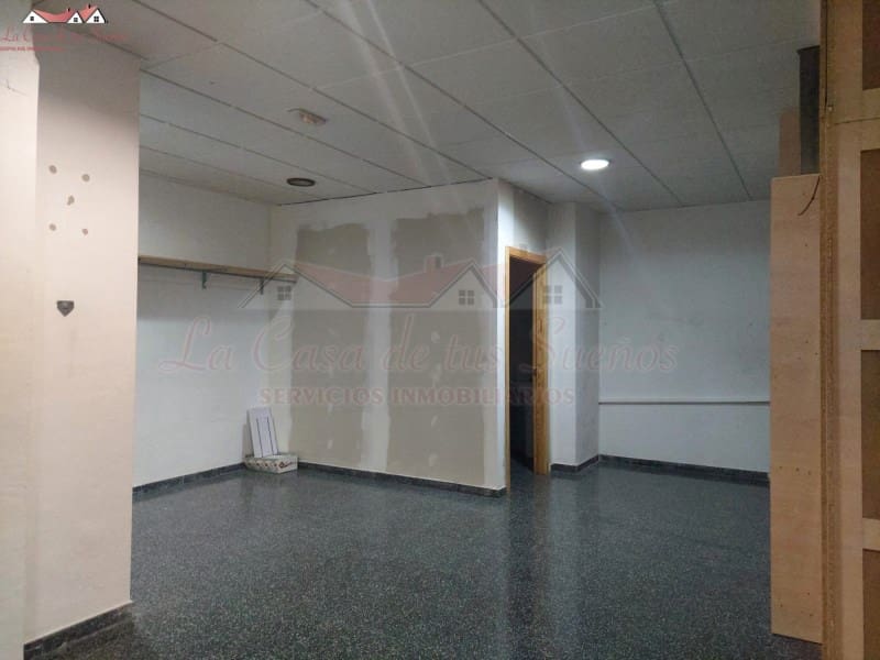 Erhverv til salg i Sax med swimmingpool - € 140.000 (Ref: 8776973)