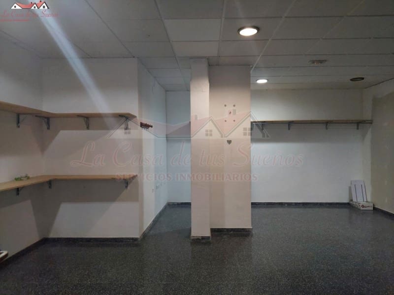 Erhverv til salg i Sax med swimmingpool - € 140.000 (Ref: 8776973)