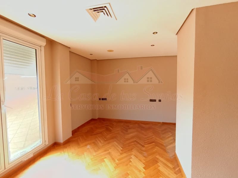 4 slaapkamer Villa te koop in Elda met zwembad - € 425.000 (Ref: 8776977)