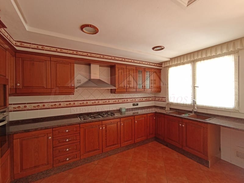 4 slaapkamer Villa te koop in Elda met zwembad - € 425.000 (Ref: 8776977)