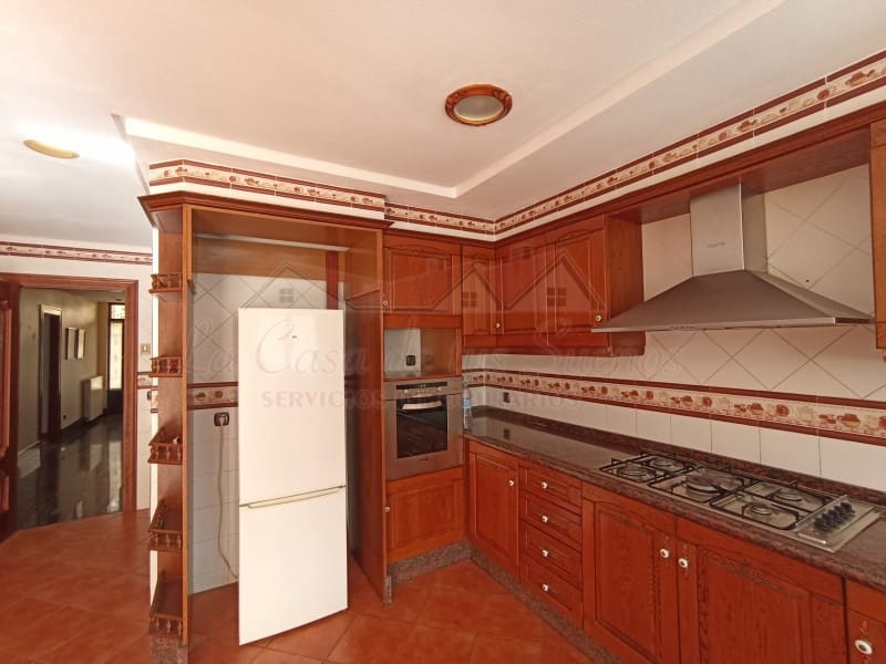 4 slaapkamer Villa te koop in Elda met zwembad - € 425.000 (Ref: 8776977)