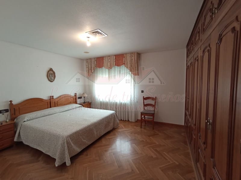 4 slaapkamer Villa te koop in Elda met zwembad - € 425.000 (Ref: 8776977)