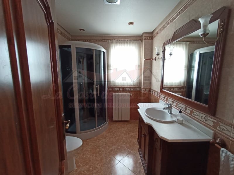 4 slaapkamer Villa te koop in Elda met zwembad - € 425.000 (Ref: 8776977)