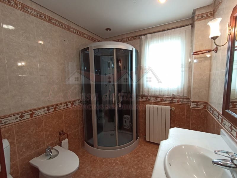 4 slaapkamer Villa te koop in Elda met zwembad - € 425.000 (Ref: 8776977)