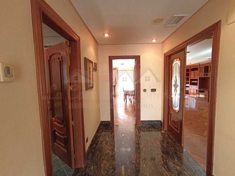 4 slaapkamer Villa te koop in Elda met zwembad - € 425.000 (Ref: 8776977)